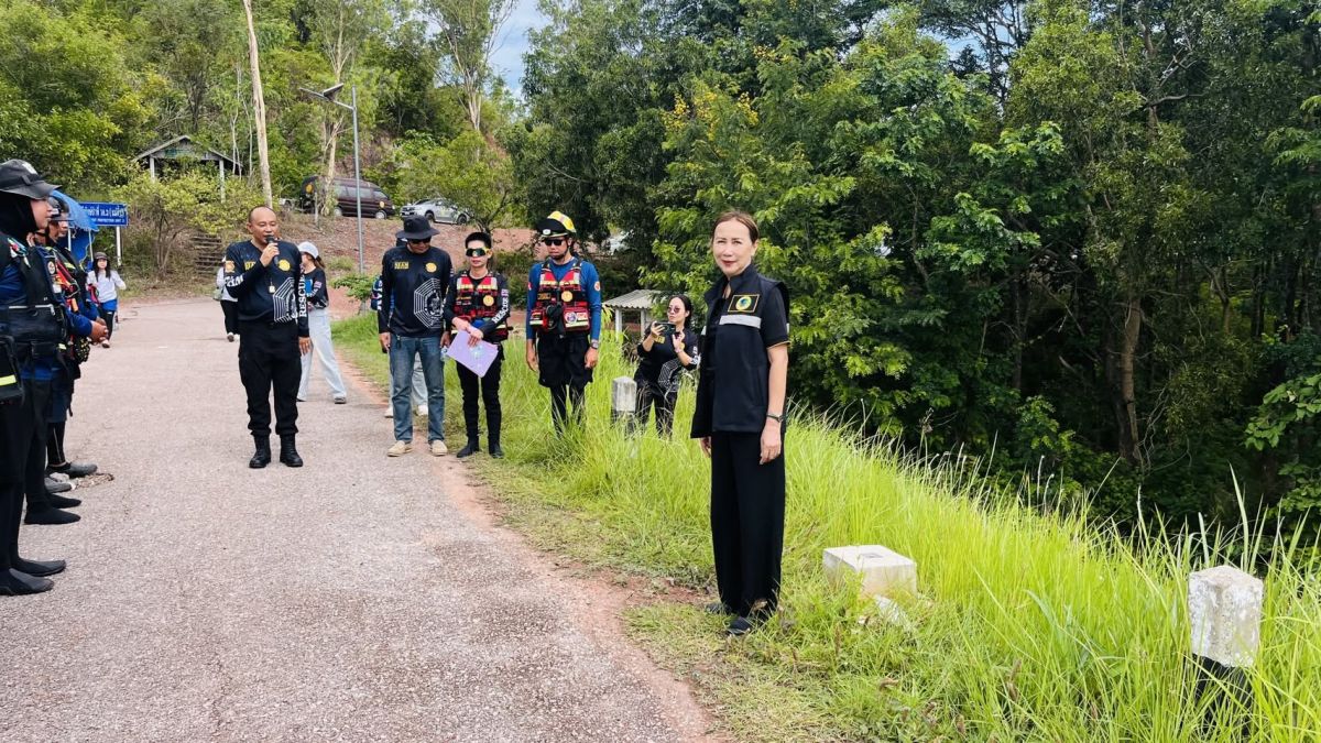 นางเทียมจันทร์  มังคลาด นายก อบต.น้ำแวน เป็นประธานในพิธีเปิดการฝึก ช่วยเหลือผู้ประสบภัยทางน้ำ , การใช้เรือ/เจ็ตสกี